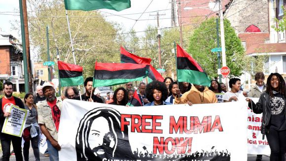 Eine der zahlreichen Demonstrationen der Free-Mumia-now!-Bewegung in den USA