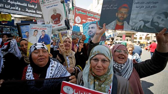 Feier nach der Bekanntgabe der Beendigung des Hungerstreiks der palästinensischen Gefangenen am 27. Mai in Ramallah